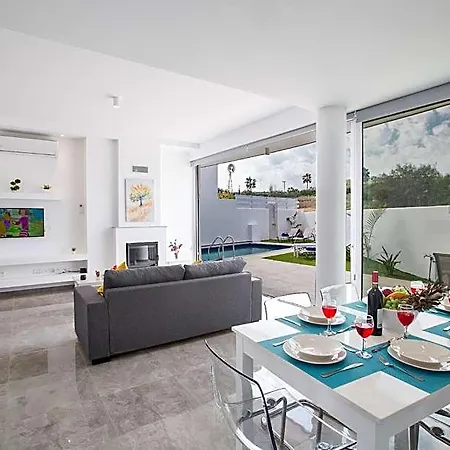 Hotel Prol23, New And Modern 2bdr With Pool, Close To The Protaras