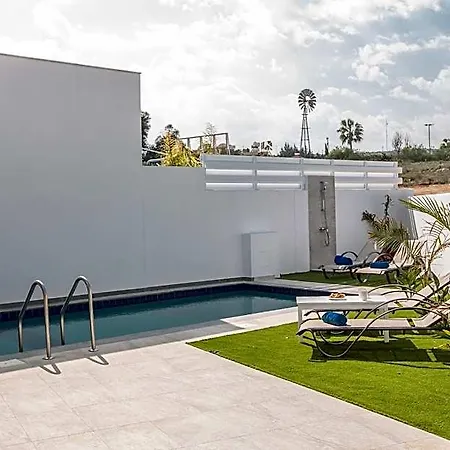 Hotel Prol23, New And Modern 2bdr With Pool, Close To The