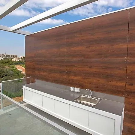 Prol23, New And Modern 2bdr With Pool, Close To The Hotel Protaras